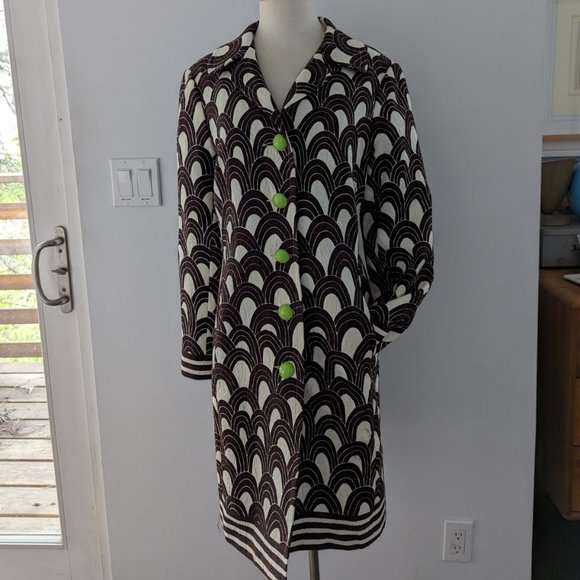 2000s-era dress coat, graphic print with bright lining - Picture 2 of 13